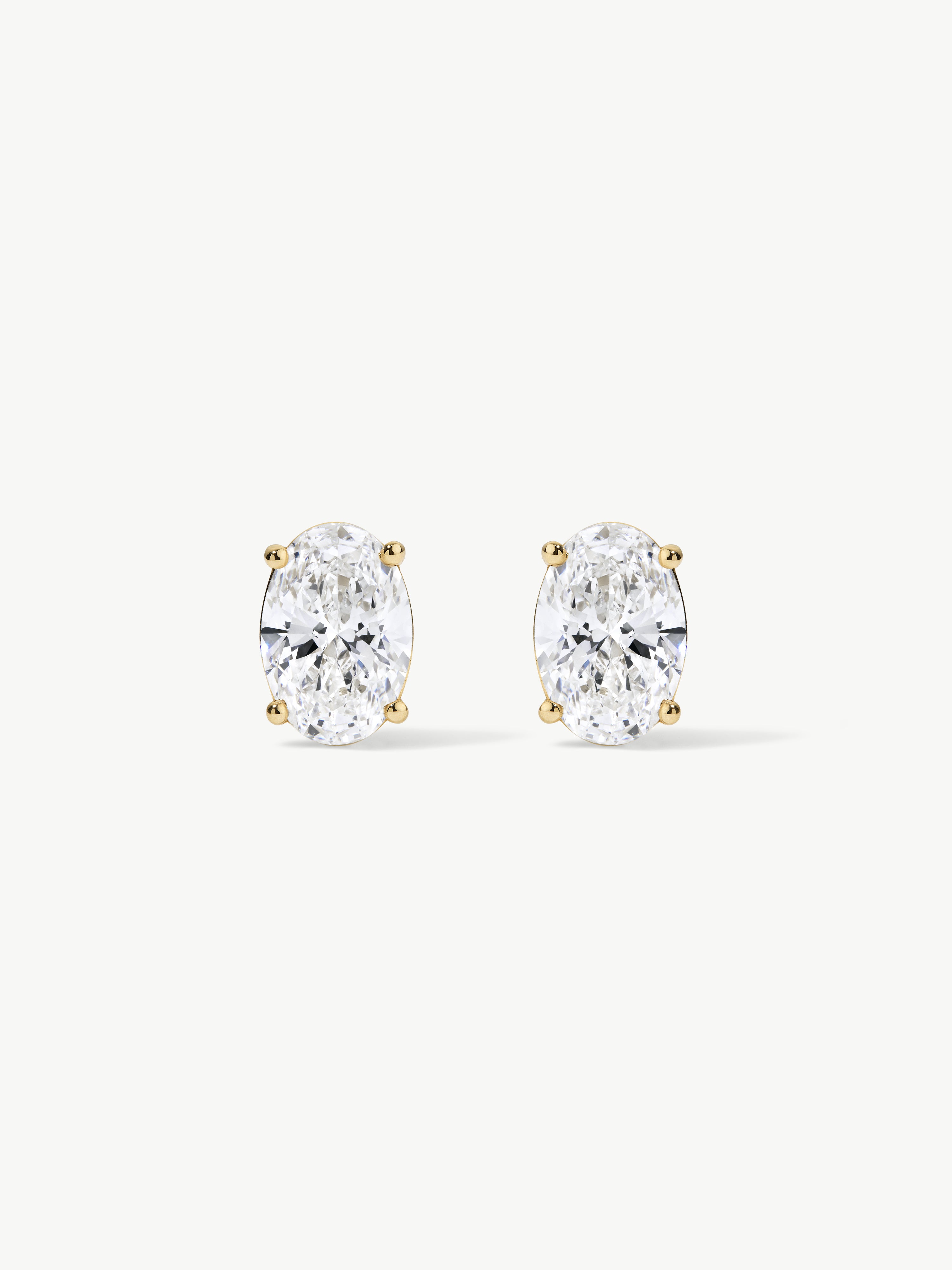 Sisi Studs