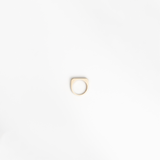 The Golden Bar Ring – an everyday staple by Zaerine Fine Jewelry. Solid gold ring, made to last. 